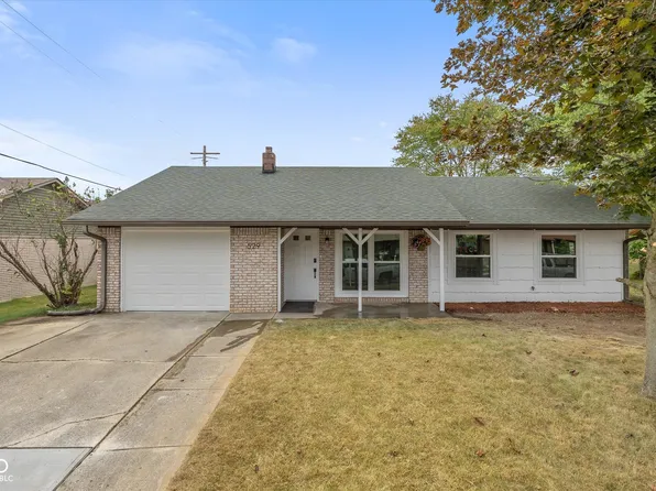 529 Greensprings Dr, Whiteland, IN 46184