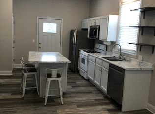 912 E Chestnut St #A, Bloomington, IL 61701