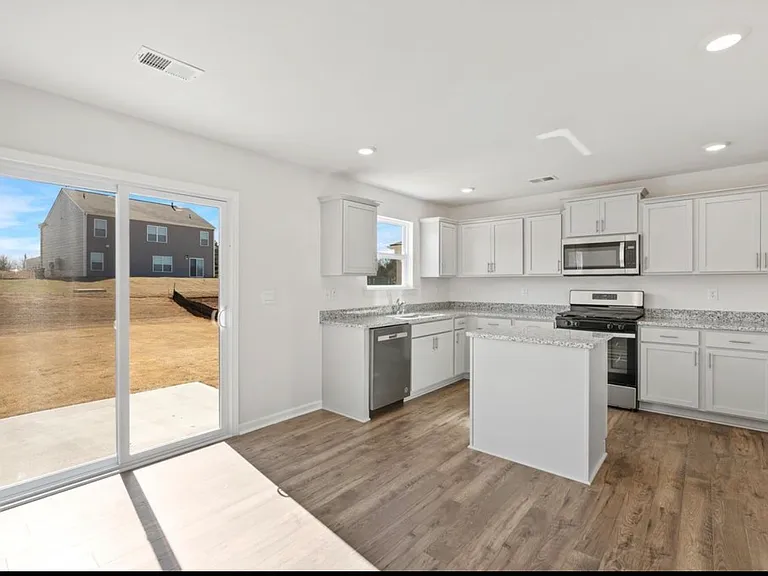 3608 Shadow Pine Dr — Photo 12