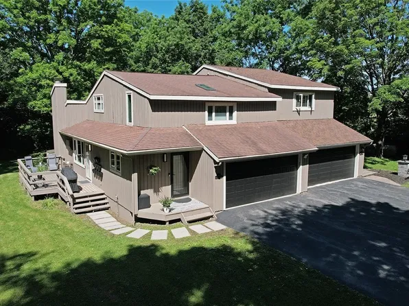 8646 Salt Springs Rd, Manlius, NY 13104