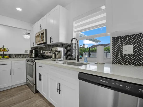 8200 SW 3rd Court, North Lauderdale, FL 33068