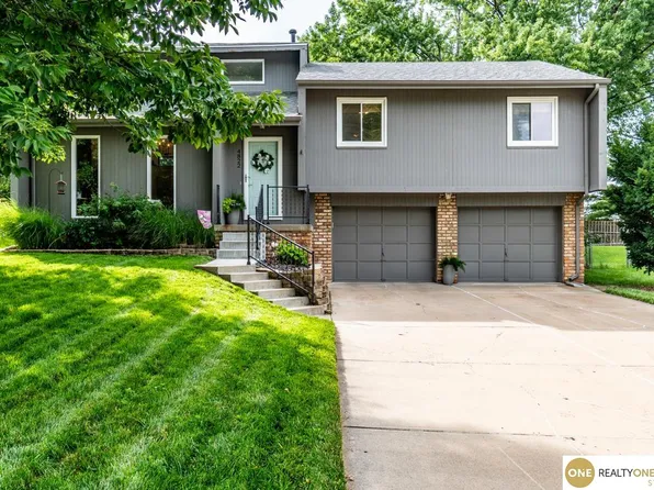 4822 S 157th St, Omaha, NE 68135