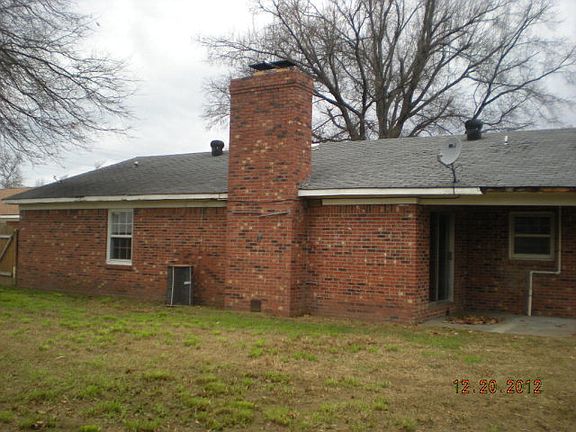 2nd image of 803 Melody Ln