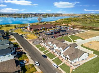 648 Greenspire Dr #V-6, Windsor, CO 80550