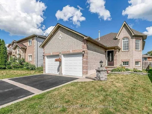 82 Ambler Bay, Barrie, ON L4M 7A6