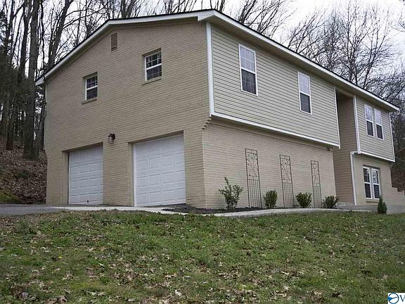 3rd image of 174 Carabell Dr SE