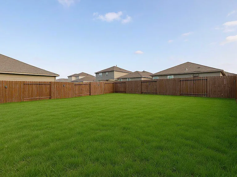 15022 Harbor Lndg — Photo 35