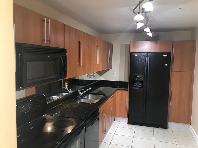 3000 S Ocean Dr #322 — Photo 4