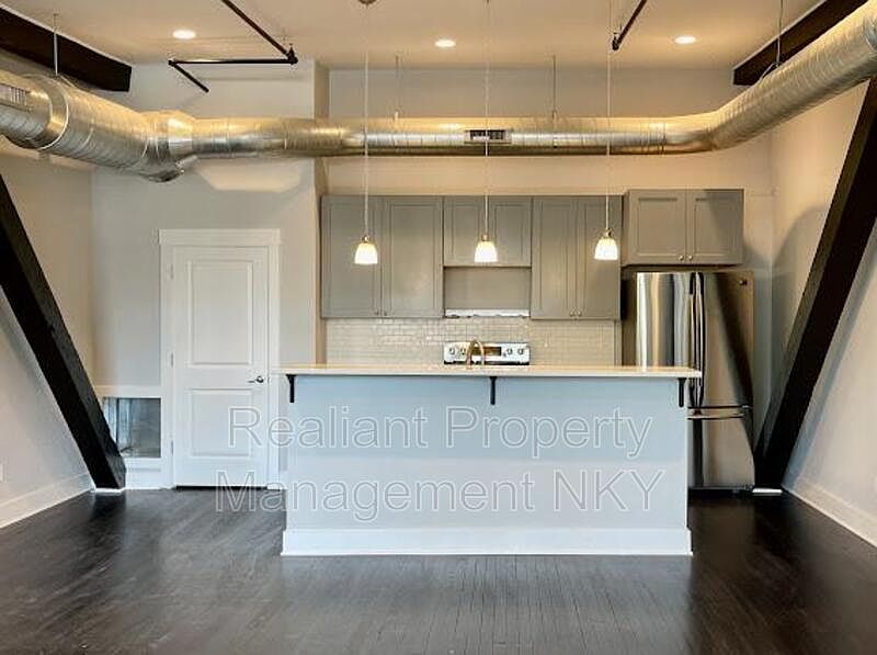 1st image of 18 Saratoga St #401