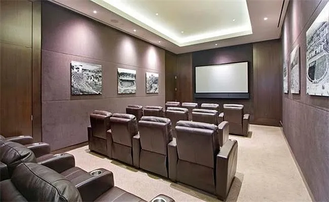 Rented by BLU Real Estate | media 27