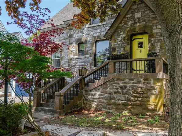 4 Duncraggan Ct, Saint John, NB E2K 3T3