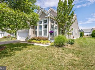 4 Pond View Cir, Barnegat, NJ 08005