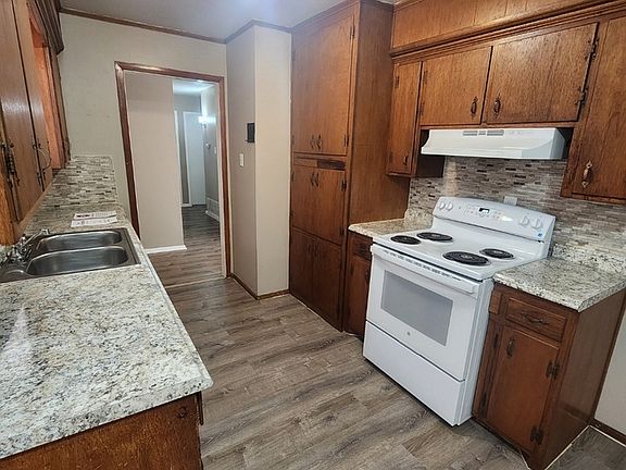 5th image of 4409 Roosevelt Dr