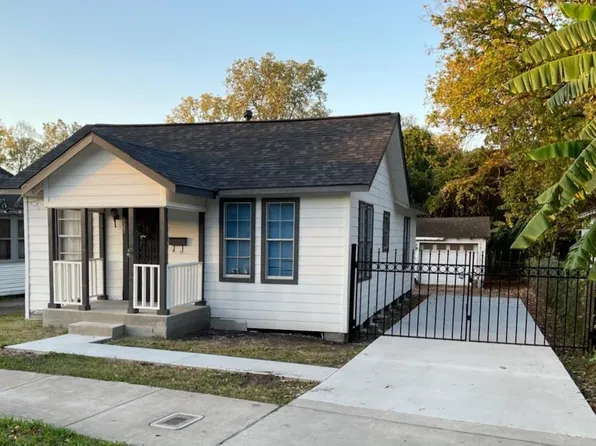 827 Booth St, Houston, TX 77009
