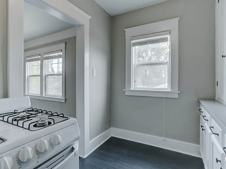 7437 N Saint Louis Ave #8 — Photo 8