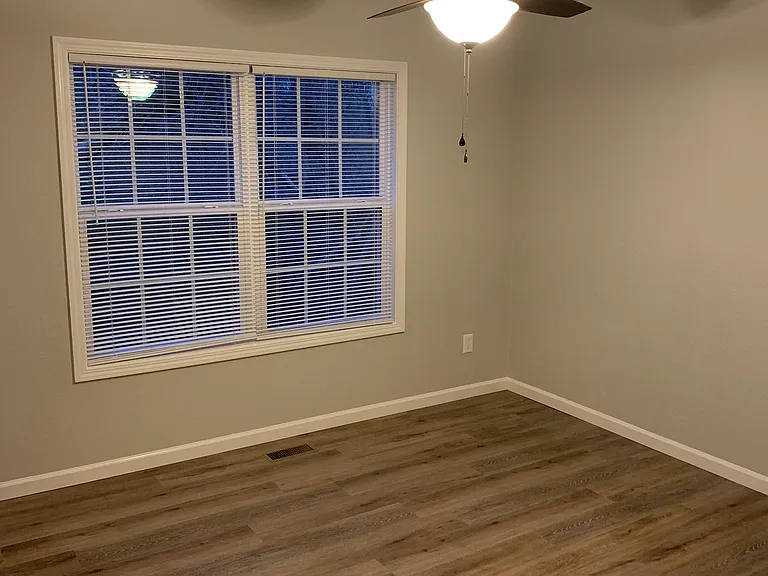 41 Hickory Hill Ln — Photo 3