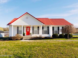 178 Farris Cir, La Follette, TN 37766