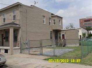 420 West St, Camden, NJ 08103