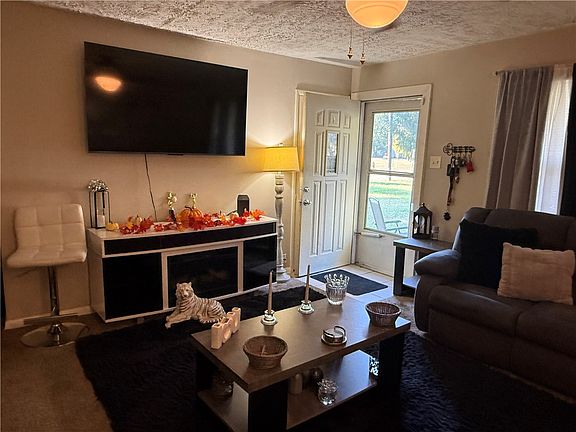 4th image of 2401 E Geddes Ave