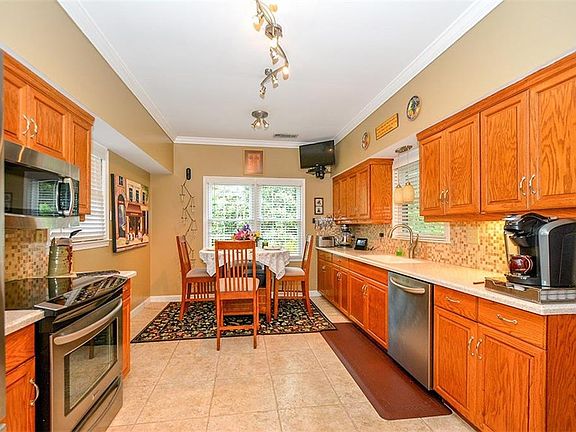 5th image of 3957 Arborwood Ln