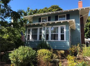 19 Lafayette St, Pawtucket, RI 02860