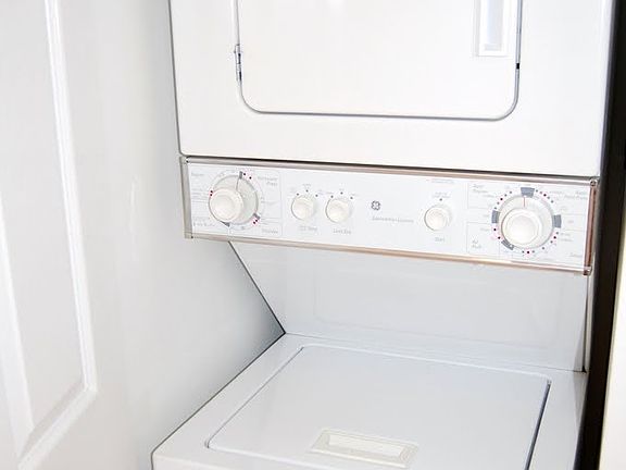 Washer/Dryer in Unit