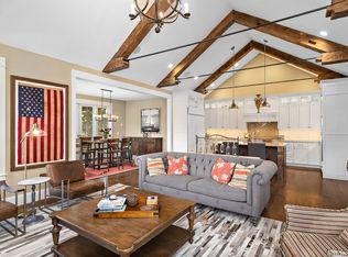 244 Broadway Ave N, Wayzata, MN 55391