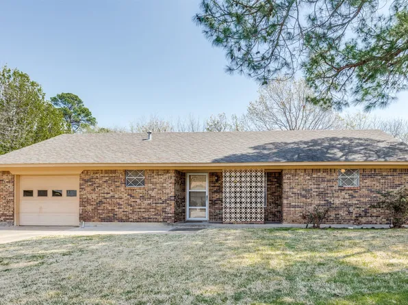 1911 Leslie St, Denton, TX 76205