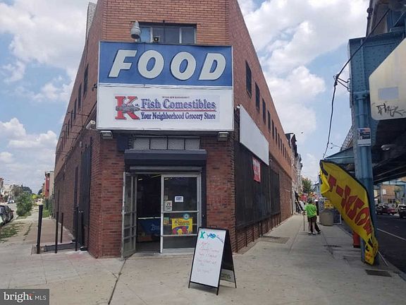 3rd image of 2420 Kensington Ave