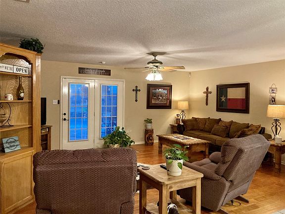 4th image of 349 Horseshoe Dr