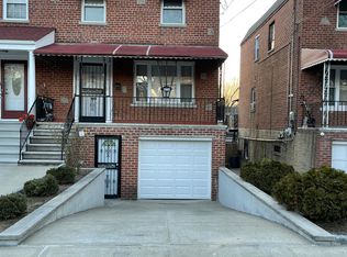 2565 Fish Ave, Bronx, NY 10469