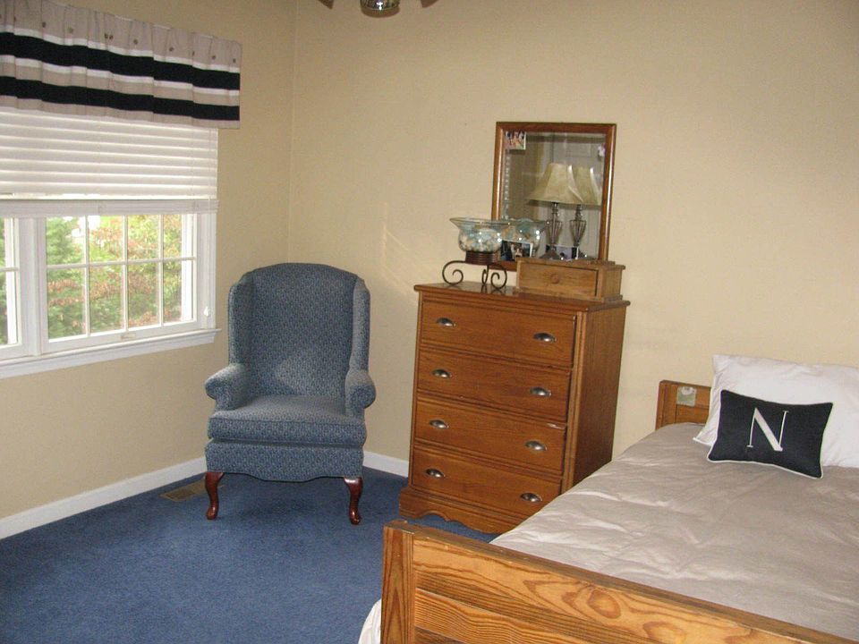 2nd image of 802 Geddy Ln