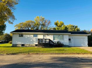 405 2nd St NE, Kenmare, ND 58746