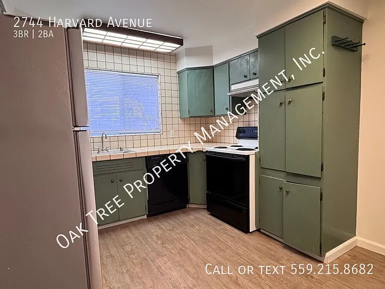 2744 Harvard Ave — Photo 4
