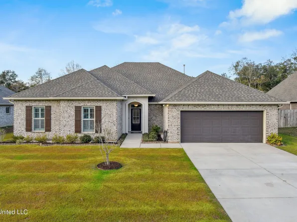 24717 Knollwood Dr, Pass Christian, MS 39571