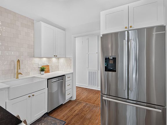 4th image of 506 N King Charles Rd