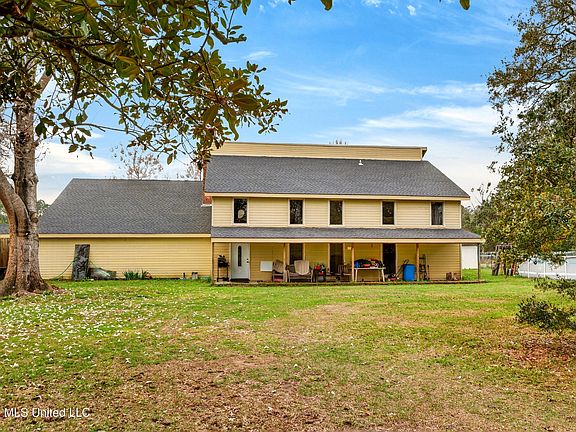 4th image of 42 Dead End Rd