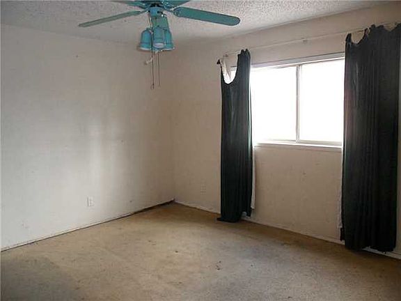 5th image of 1839 Glen Campbell Dr