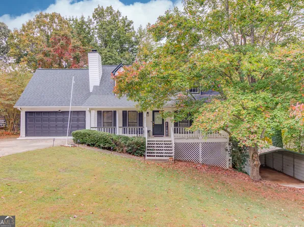 6531 Fiji Dr, Flowery Branch, GA 30542
