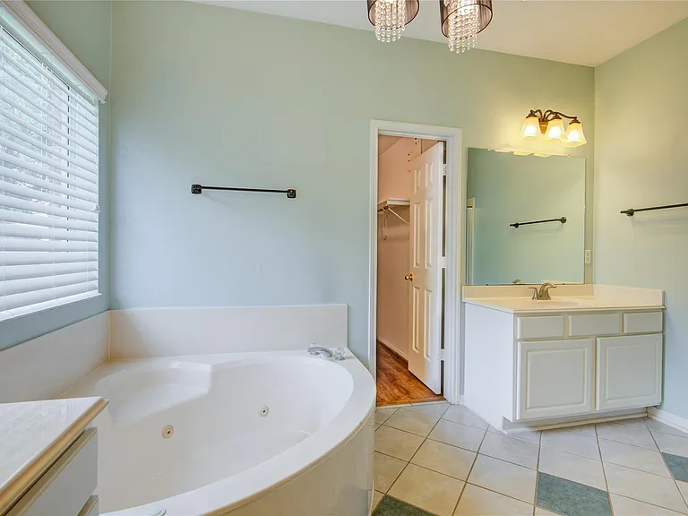 1803 Senca Springs Ct — Photo 33