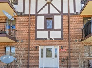 10985 S 84th Ave APT 3B, Palos Hills, IL