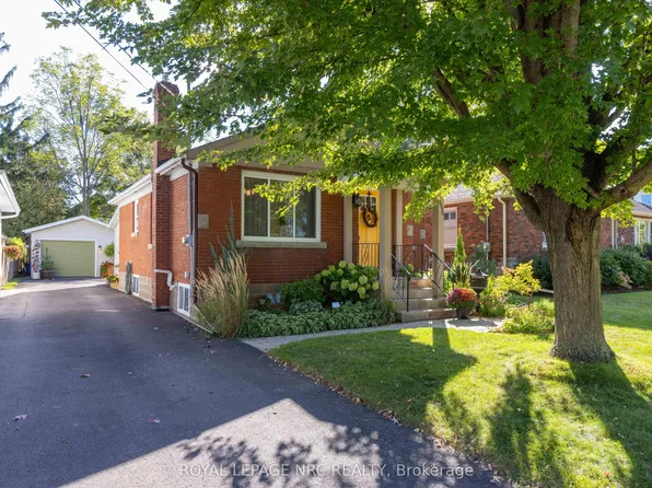 6496 Caswell St, Niagara Falls, ON L2J 1B9