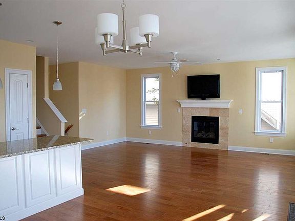 5th image of 4921 Haven Ave