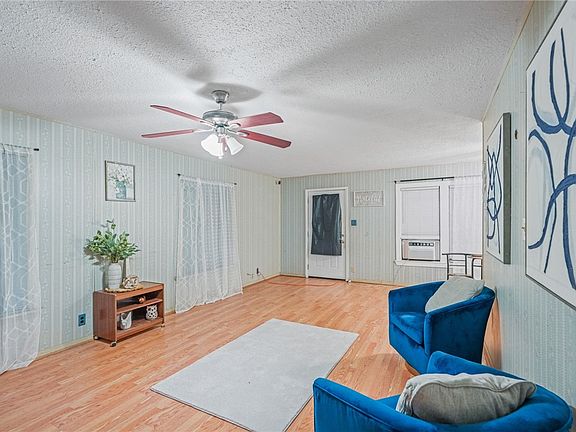 4th image of 1514 Devon Dr