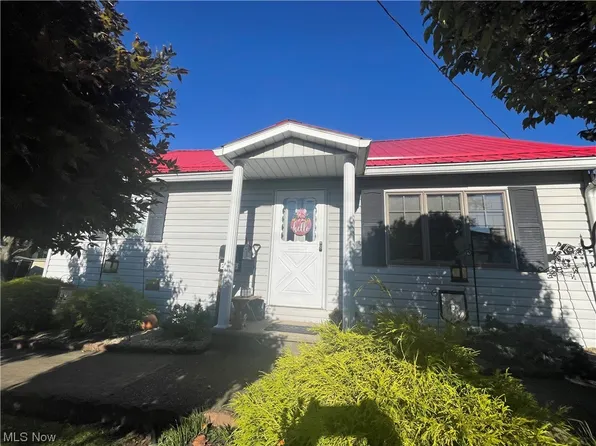 215 S Sycamore St, Woodsfield, OH 43793