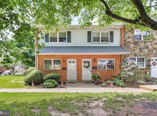 1320 Rolling Glen Dr, Upper Chichester, PA