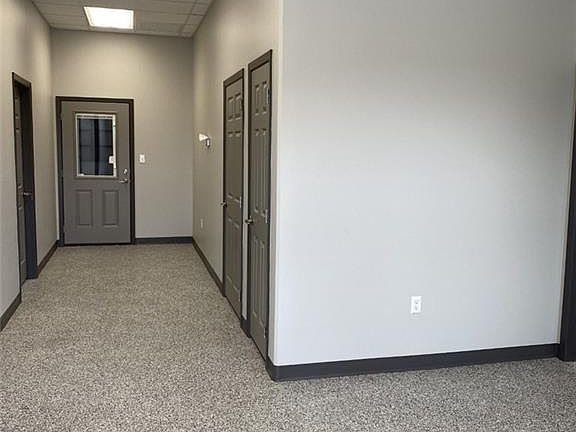 4th image of 182 Starship Ave