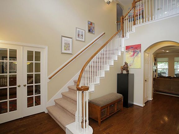 3rd image of 5619 Braesvalley Dr