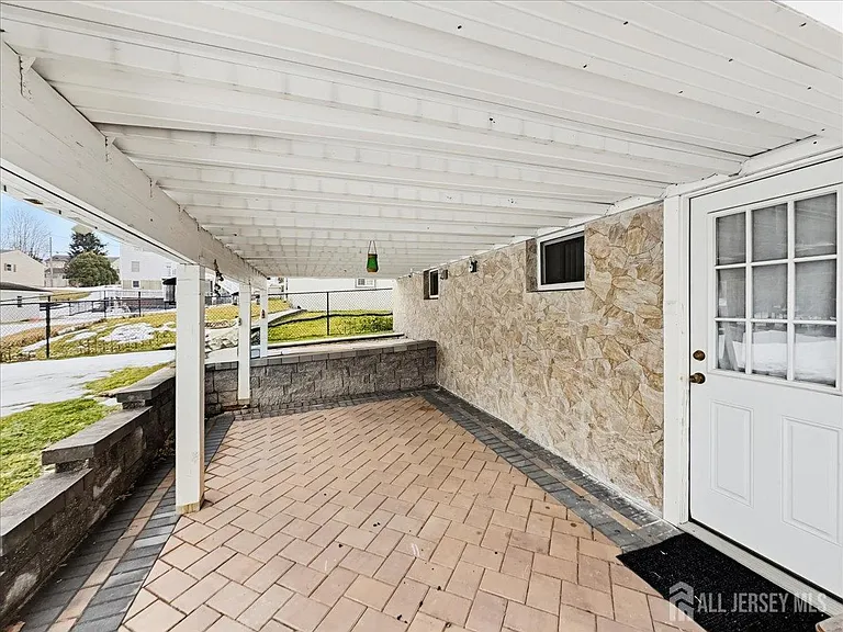 37 Jersey Ave — Photo 28