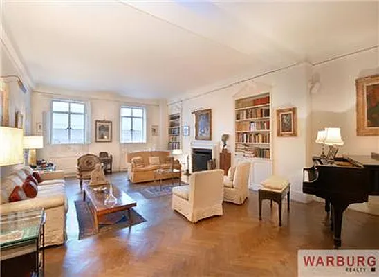 Sold by Warburg | media 2